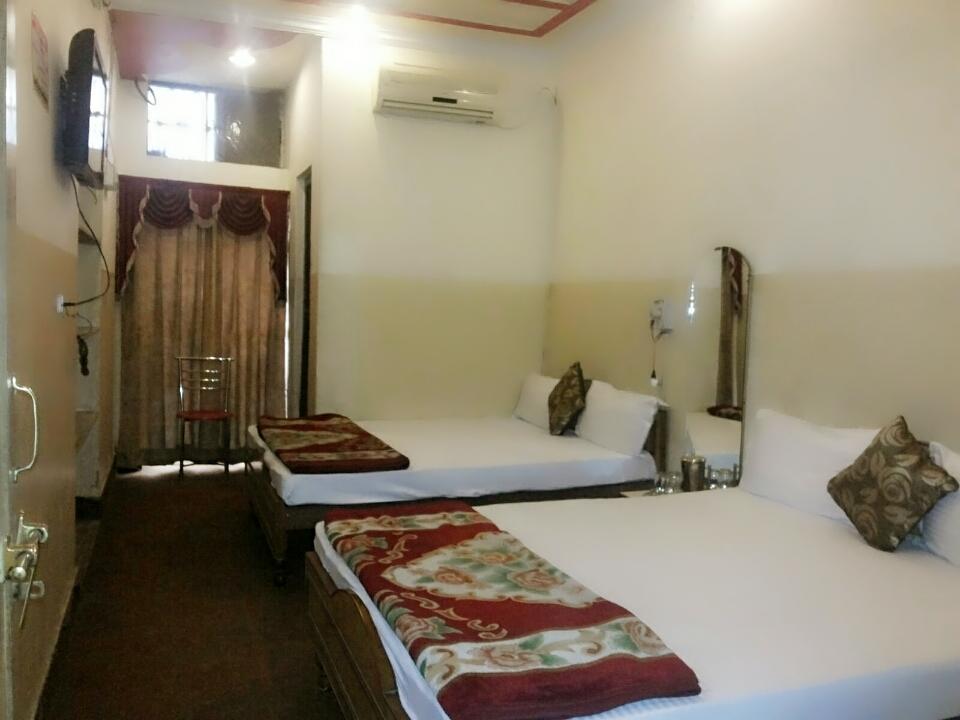 Hotel Lovely Ajmer Bagian luar foto